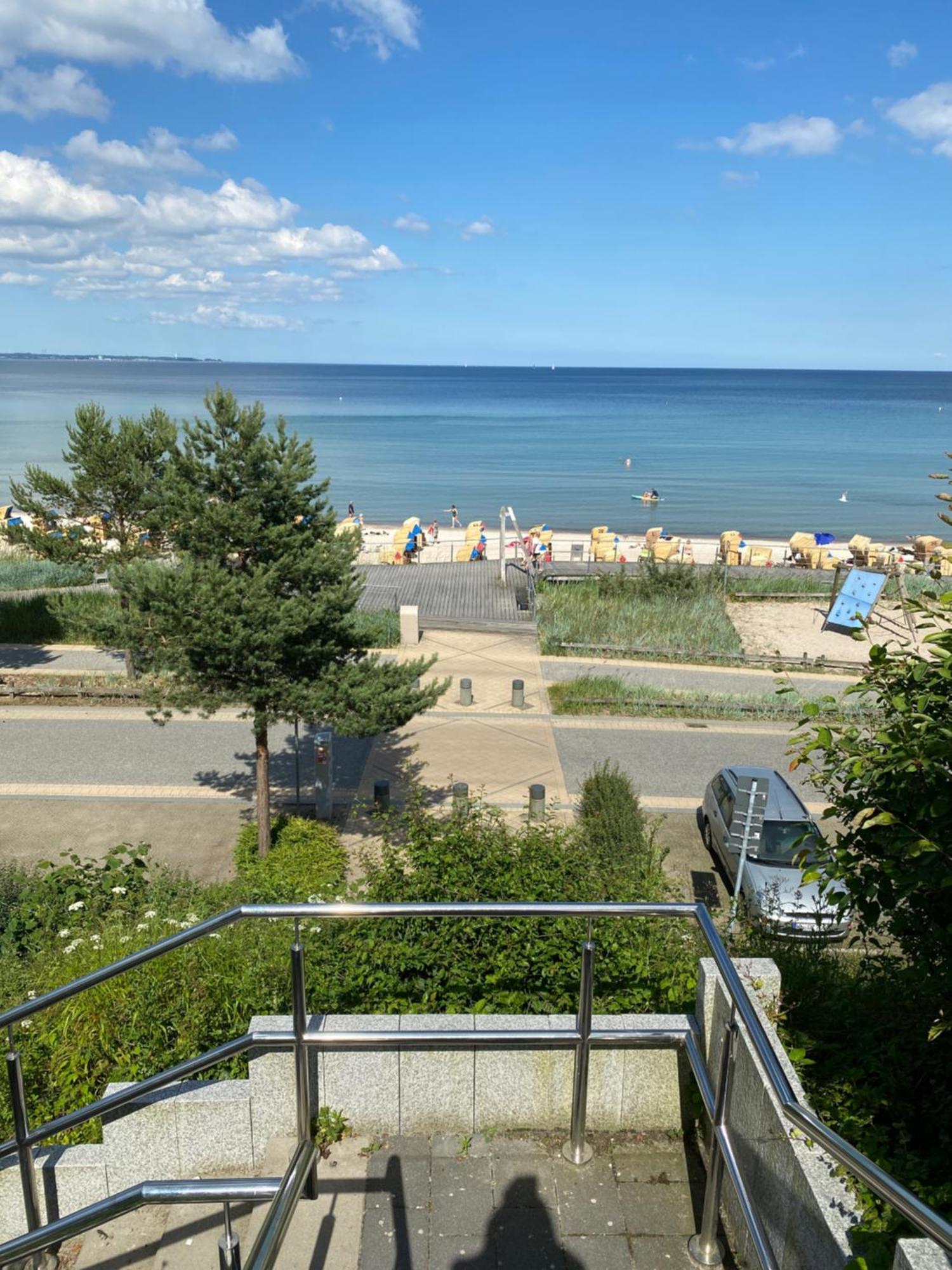 Studio-Apartment mit Panorama-Meerblick und direkter Strandlage in Scharbeutz Exterior foto